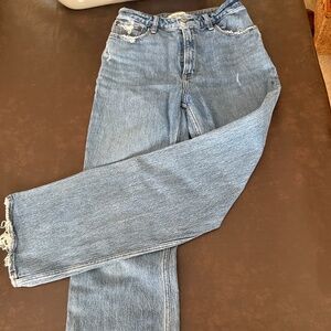 Abercrombie Curve Love High Rise 90s Relaxed Jean - Size 2/26 - Medium Wash